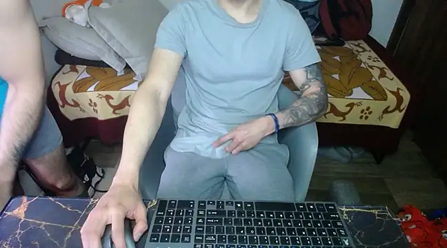 bossking017 online show from March 2025 01:57:02 PM