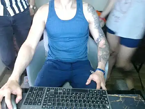 bossking017 online show from March 2025 09:51:01 PM