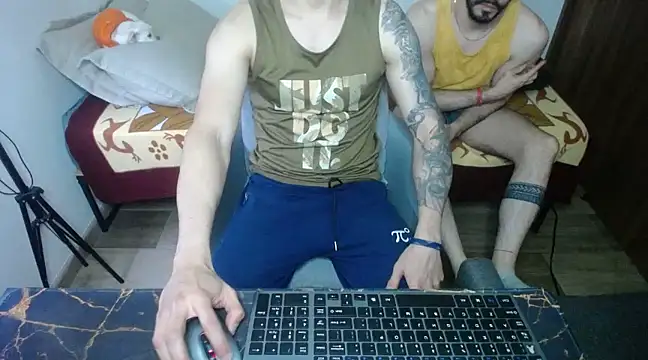 bossking017 online show from March 2025 09:56:02 PM