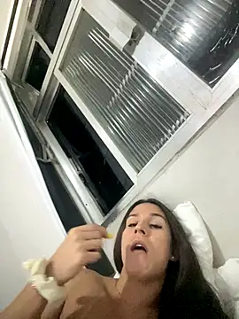 Snapshot of Isabelaa_ chatting on November 2025 10:26:02 PM Isabelaa online show from November 2025 10:26:02 PM