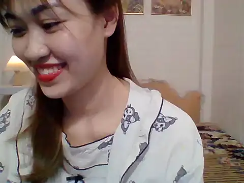   Donna   online show from October 2025 02:39:01 PM