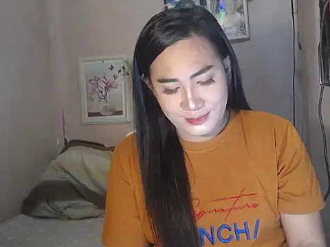 Snapshot of behappy4me chatting on September 2025 04:13:02 AM behappy4me online show from September 2025 04:13:02 AM