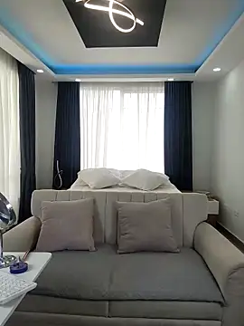 evasweett   online show from April 2026 02:42:02 PM
