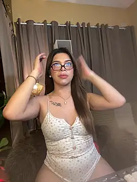 Nyxie luxx online show from April 2026 04:31:01 PM