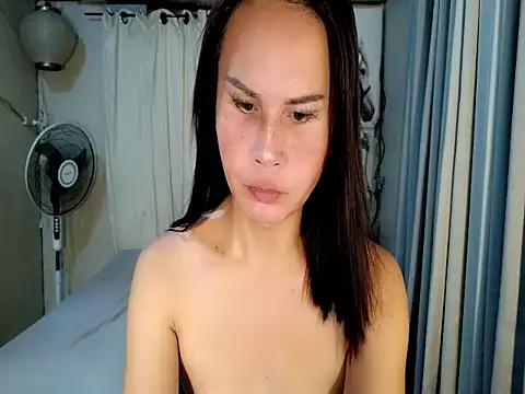 Snapshot of holly_bitch chatting on July 2026 01:49:02 AM holly bitch online show from July 2026 01:49:02 AM