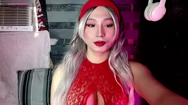 UrhotlucyTS online show from October 2025 05:53:01 AM