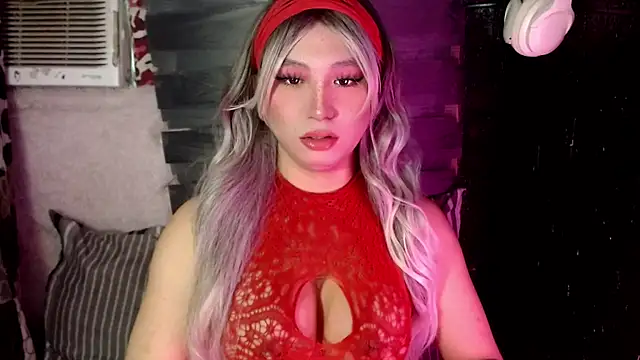 UrhotlucyTS online show from October 2025 07:09:02 AM