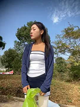 Xiao-meng66 online show from November 2025 03:32:02 AM