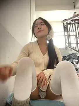 Xiao-meng66 online show from November 2025 02:49:01 AM