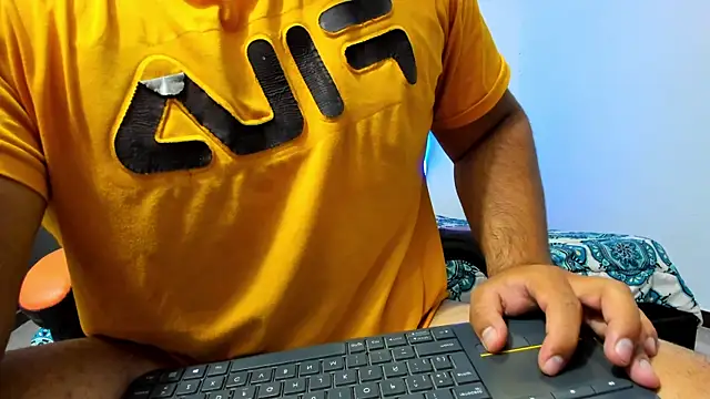 thiago  cp01 online show from April 2026 06:19:01 AM