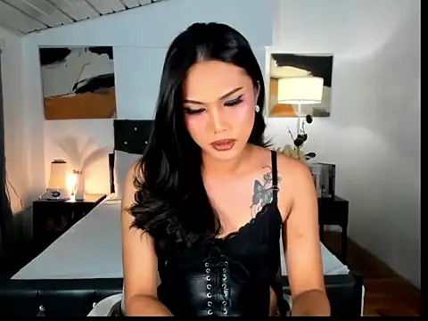 CallaWang online show from November 2025 04:22:02 PM