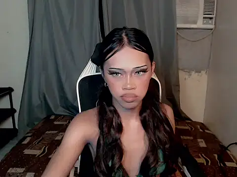 urcurlydiva online show from May 2026 11:49:01 AM