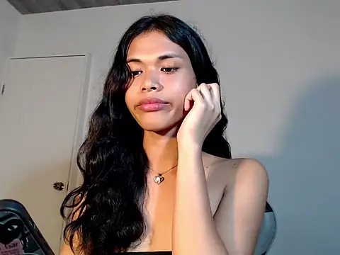 urcurlydiva online show from November 2025 02:00:02 PM