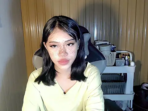urcurlydiva online show from May 2026 12:31:01 PM