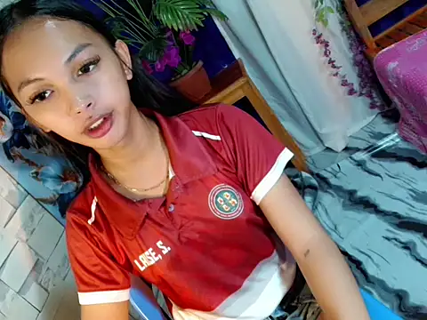 Snapshot of Simi_Ipit chatting on June 2026 07:13:01 PM Simi Ipit online show from June 2026 07:13:01 PM