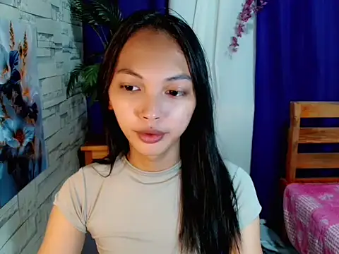 Snapshot of Simi_Ipit chatting on June 2026 06:11:01 AM Simi Ipit online show from June 2026 06:11:01 AM