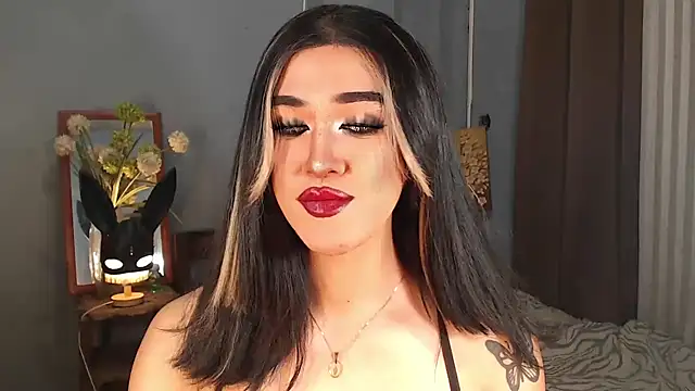 Snapshot of AleinaCroft chatting on September 2025 09:23:02 AM AleinaCroft online show from September 2025 09:23:02 AM