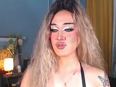 Snapshot of AleinaCroft chatting on October 2025 01:41:01 PM AleinaCroft online show from October 2025 01:41:01 PM