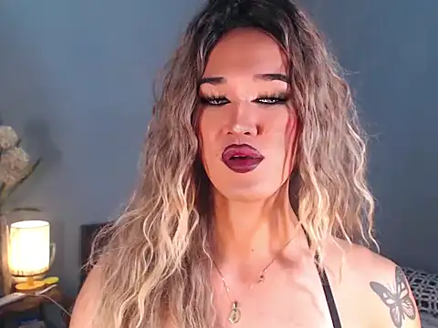 Snapshot of AleinaCroft chatting on December 2025 05:55:02 AM AleinaCroft online show from December 2025 05:55:02 AM