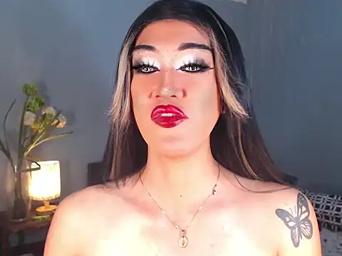 Snapshot of AleinaCroft chatting on December 2025 02:43:02 AM AleinaCroft online show from December 2025 02:43:02 AM