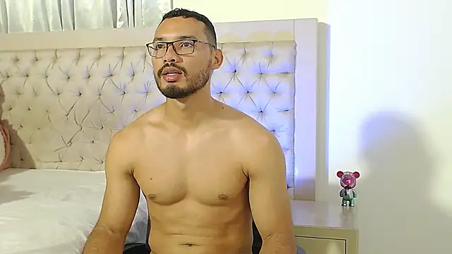 marcusblade online show from November 2025 01:28:01 AM