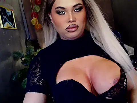 KitSmithCumerr online show from November 2025 09:42:01 AM