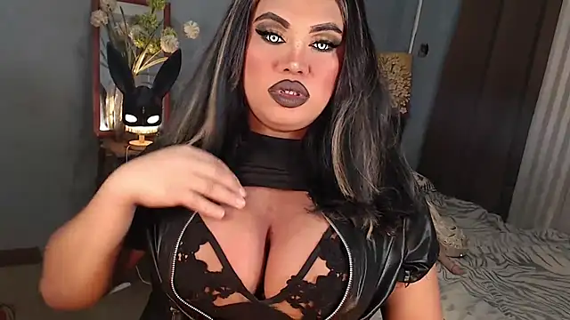 KitSmithCumerr online show from October 2025 02:42:02 PM