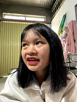 Snapshot of Daisy018 chatting on October 2025 03:05:02 AM Daisy018 online show from October 2025 03:05:02 AM