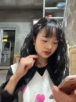 Snapshot of Daisy018 chatting on December 2025 04:55:01 AM Daisy018 online show from December 2025 04:55:01 AM