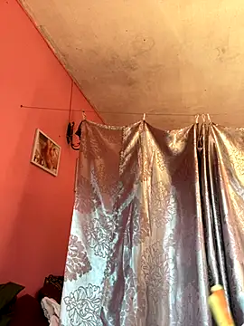 Snapshot of Daisy018 chatting on September 2025 01:42:01 AM Daisy018 online show from September 2025 01:42:01 AM