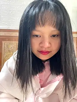 Snapshot of Daisy018 chatting on December 2025 02:49:02 AM Daisy018 online show from December 2025 02:49:02 AM