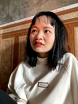 Snapshot of Daisy018 chatting on November 2025 01:42:01 AM Daisy018 online show from November 2025 01:42:01 AM