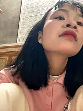 Snapshot of Daisy018 chatting on December 2025 02:12:02 AM Daisy018 online show from December 2025 02:12:02 AM