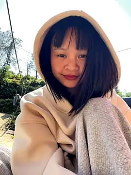 Snapshot of Daisy018 chatting on November 2025 04:57:02 AM Daisy018 online show from November 2025 04:57:02 AM