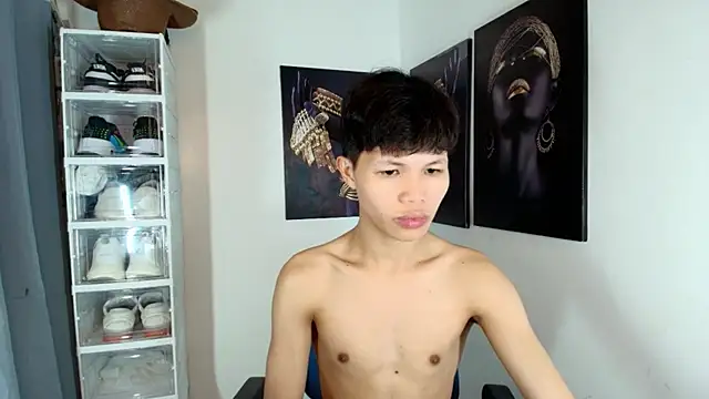 crazyasiantwink online show from November 2025 05:45:02 PM