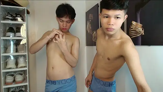 crazyasiantwink online show from September 2025 05:23:01 AM