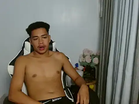 curlyasian njxx online show from June 2026 05:12:02 AM