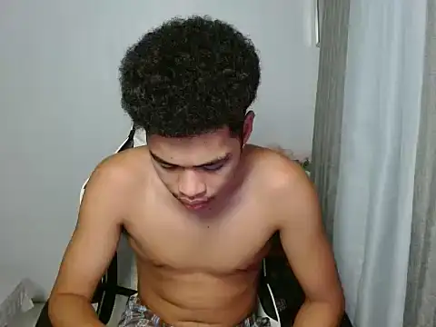 curlyasian njxx online show from May 2026 04:24:01 PM