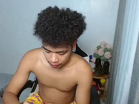 Snapshot of curlyasian_njxx chatting on April 2026 08:27:01 AM curlyasian njxx online show from April 2026 08:27:01 AM