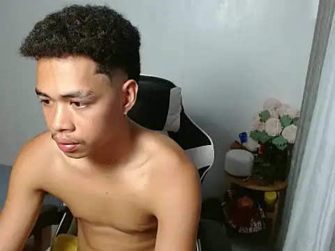 curlyasian njxx online show from May 2026 05:44:02 AM