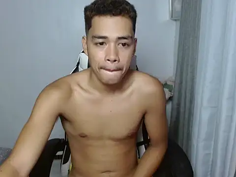 curlyasian njxx online show from June 2026 04:44:01 AM