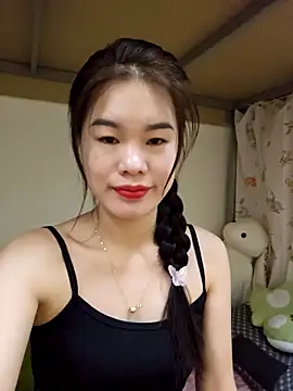 Snapshot of Baby-ladytits2025 chatting on November 2025 03:48:01 PM Baby-ladytits2025 online show from November 2025 03:48:01 PM