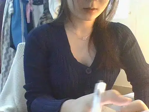 Linzly online show from December 2025 02:47:02 AM