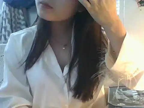 Linzly online show from January 2026 02:27:02 AM