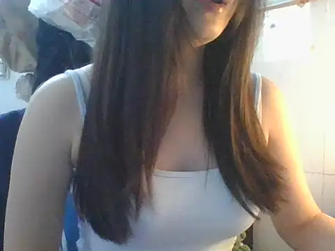 Linzly online show from April 2026 02:52:01 AM