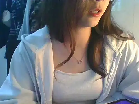 Linzly online show from November 2025 02:40:02 AM