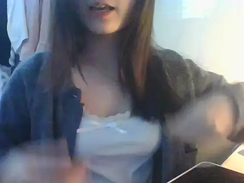 Linzly online show from November 2025 02:22:02 AM