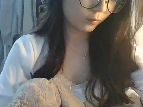 Linzly online show from November 2025 04:55:02 PM