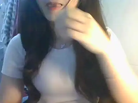 Linzly online show from November 2025 04:54:02 PM