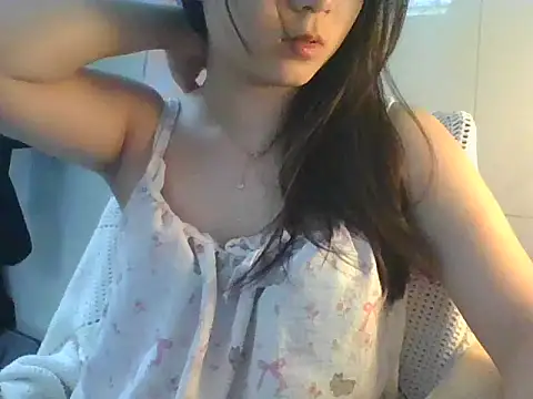 Linzly online show from March 2026 02:46:01 AM